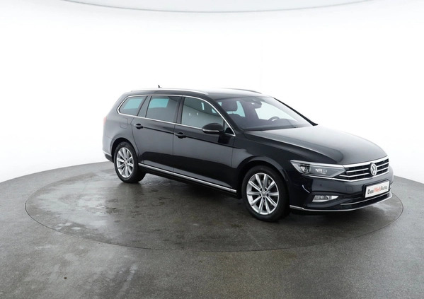 Volkswagen Passat cena 129945 przebieg: 132512, rok produkcji 2020 z Sejny małe 781